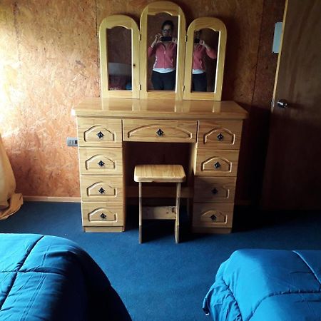 Hostal Y Cabanas Peumayen Puerto Guadal Esterno foto