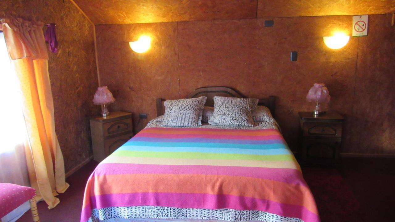 Hostal Y Cabanas Peumayen Puerto Guadal Esterno foto