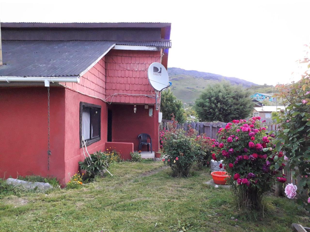 Hostal Y Cabanas Peumayen Puerto Guadal Esterno foto