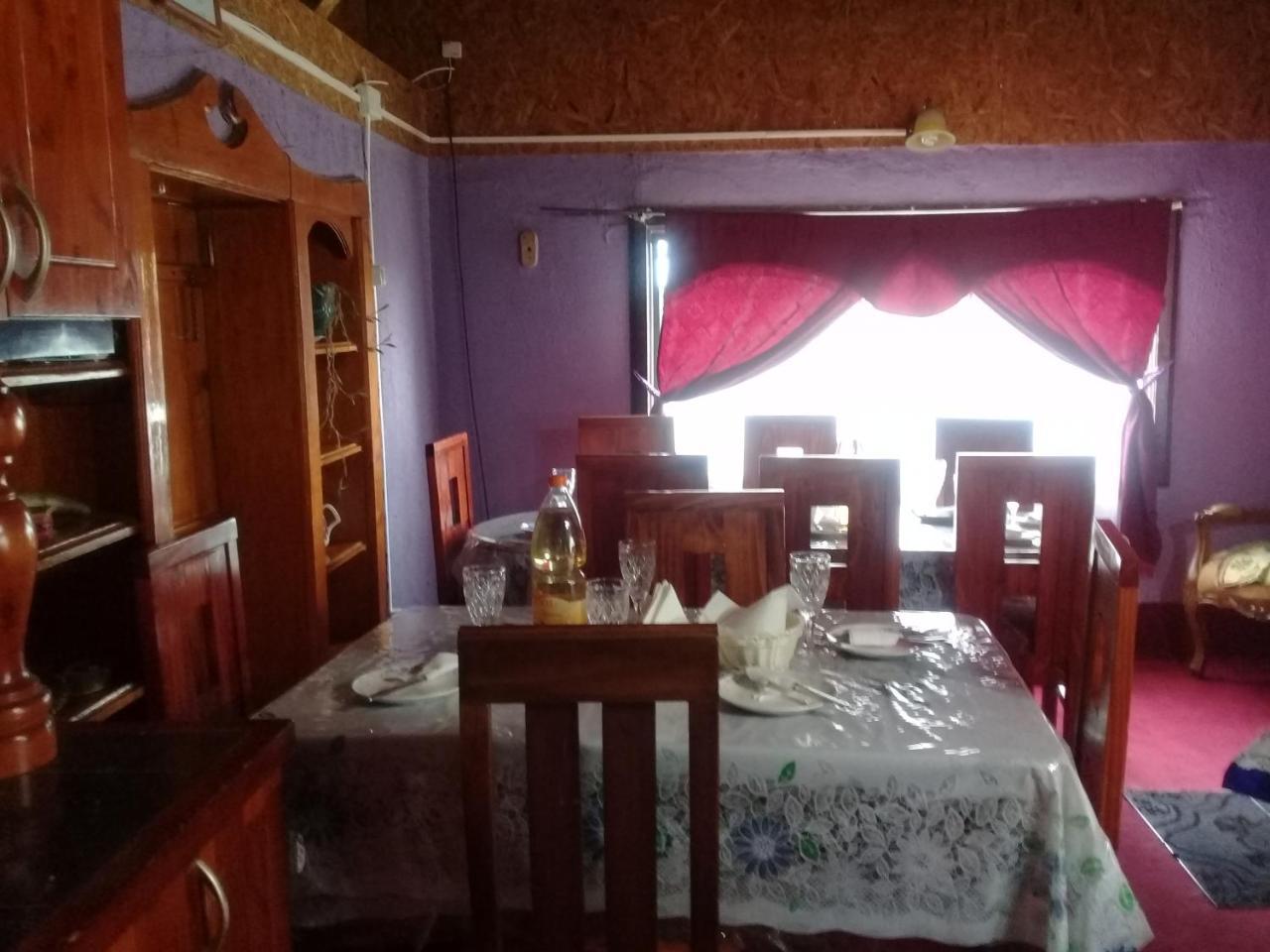 Hostal Y Cabanas Peumayen Puerto Guadal Esterno foto