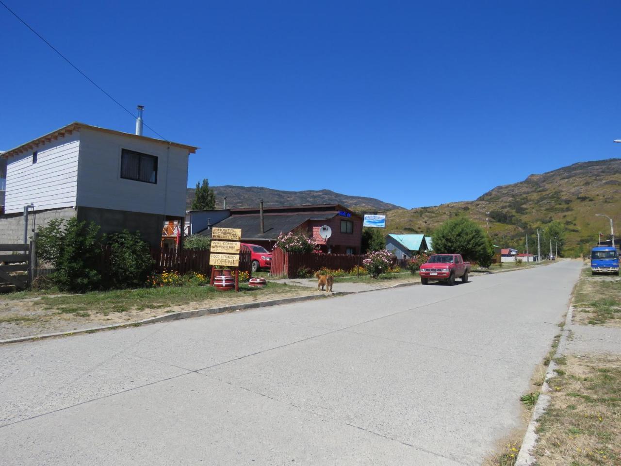 Hostal Y Cabanas Peumayen Puerto Guadal Esterno foto